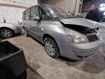 Veicolo di demolizione RENAULT ESPACE IV (JK0/1_) 2.2 DCI (JK0H) dell'anno 2004 alimentato 