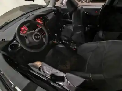 Scrapping Vehicle mini mini (r50, r53) cooper of the year 2003 powered 