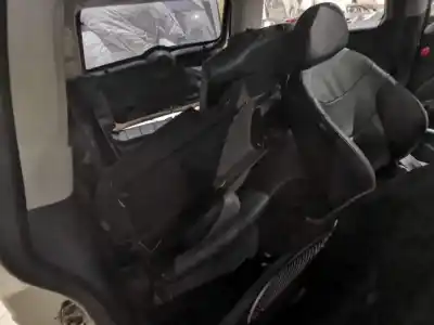 Scrapping Vehicle mini mini (r50, r53) cooper of the year 2003 powered 