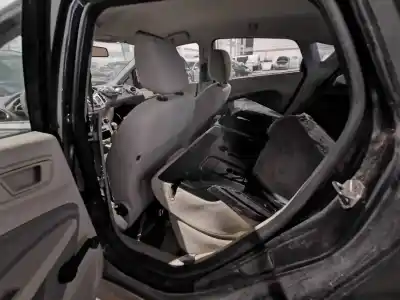 Véhicule à la ferraille ford fiesta vi (cb1, ccn) 1.4 tdci de l'année 2009 alimenté 