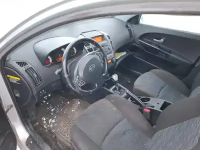 Veículo de Sucata kia cee'd fastback (ed) 1.6 crdi 90 do ano 2007 alimentado r76d