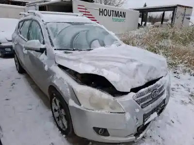 Veículo de Sucata KIA CEE'D FASTBACK (ED) 1.6 CRDI 90 do ano 2007 alimentado R76D