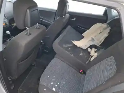 Veículo de Sucata kia cee'd fastback (ed) 1.6 crdi 90 do ano 2007 alimentado r76d