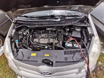 Veículo de Sucata toyota corolla verso (zer_, zze12_, r1_) 2.0 d-4d (cur10_) do ano 2005 alimentado 