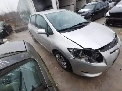 Veicolo di demolizione TOYOTA AURIS (_E15_) 2.0 D-4D (ADE150_) dell'anno 2007 alimentato 