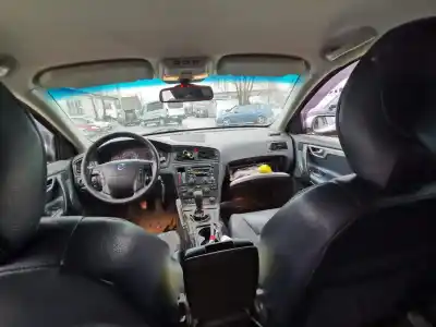 Veículo de Sucata volvo v70 ii (285) 2.4 do ano 2003 alimentado b5244s