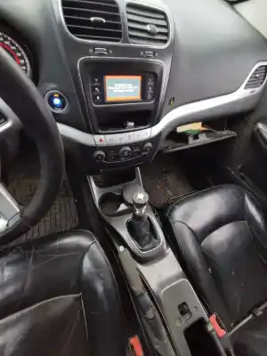 Veículo de Sucata fiat freemont (345_) 2.0 jtd 4x4 do ano 2012 alimentado 