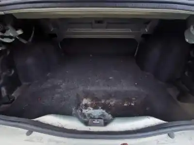 Veículo de Sucata renault thalia 2000 - 2010 1.4 55kw 2000 - 2010 do ano 2004 alimentado k7j700