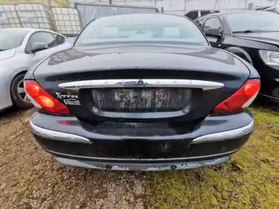 Veicolo di demolizione jaguar x-type i (x400) 2.1 v6 dell'anno 2002 alimentato 