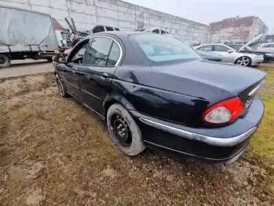 Veicolo di demolizione jaguar x-type i (x400) 2.1 v6 dell'anno 2002 alimentato 