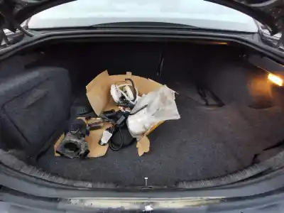 Veicolo di demolizione jaguar x-type i (x400) 2.1 v6 dell'anno 2002 alimentato 