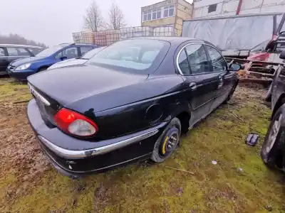 Veicolo di demolizione jaguar x-type i (x400) 2.1 v6 dell'anno 2002 alimentato 