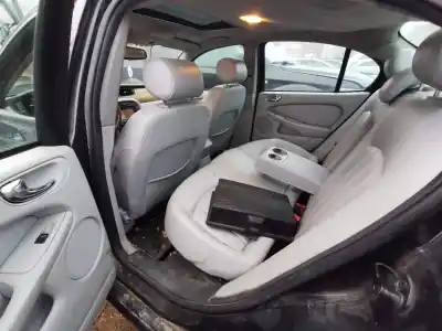 Veicolo di demolizione jaguar x-type i (x400) 2.1 v6 dell'anno 2002 alimentato 