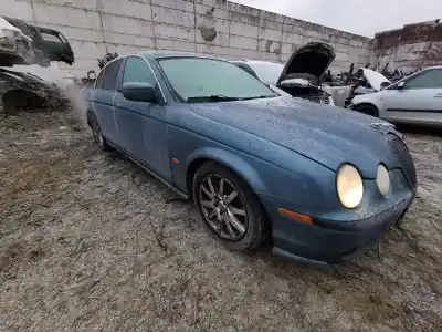 Scrapping Vehicle PORSCHE CAYENNE (9PA)  of the year 2000 powered 