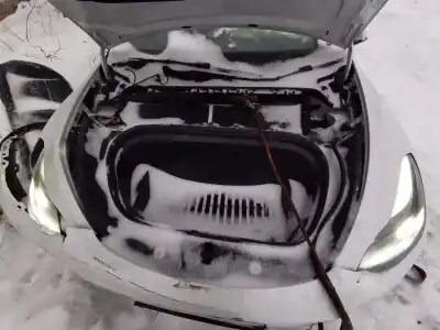 Sloopvoertuig tesla model y (5yjy) ev a las 4 ruedas van het jaar 2024 aangedreven dual motor