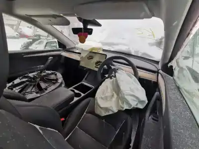 Sloopvoertuig tesla model y (5yjy) ev a las 4 ruedas van het jaar 2024 aangedreven dual motor