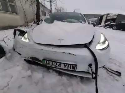 Sloopvoertuig tesla model y (5yjy) ev a las 4 ruedas van het jaar 2024 aangedreven dual motor