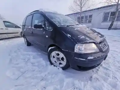 Veículo de Sucata VOLKSWAGEN SHARAN (7M8, 7M9, 7M6)  do ano 2003 alimentado ASZ