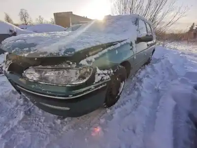 Véhicule à la ferraille peugeot 406 (8b) 2.0 hdi 110 de l'année 2002 alimenté 