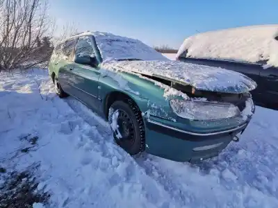Véhicule à la ferraille PEUGEOT 406 (8B)  de l'année 2002 alimenté 