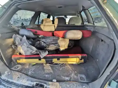 Véhicule à la ferraille peugeot 406 (8b) 2.0 hdi 110 de l'année 2002 alimenté 