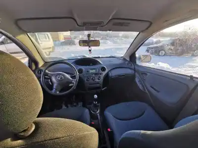 Vehicul casat toyota yaris (_p1_) 1.3 (scp12_, scp13_) al anului 2005 alimentat 