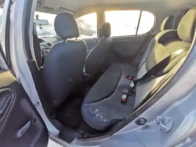 Vehicul casat toyota yaris (_p1_) 1.3 (scp12_, scp13_) al anului 2005 alimentat 