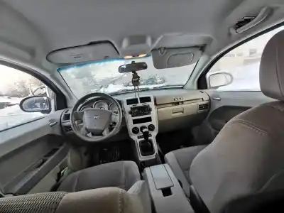 Véhicule à la ferraille dodge caliber 1.8 de l'année 2007 alimenté eba