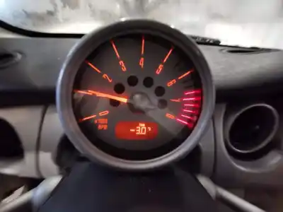 Veicolo di demolizione mini mini (r50, r53) cooper dell'anno 2003 alimentato w10