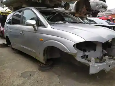 Здавання транспортного засобу ssangyong rodius xdi року 2005 потужний d27dt