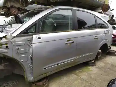 Здавання транспортного засобу ssangyong rodius xdi року 2005 потужний d27dt