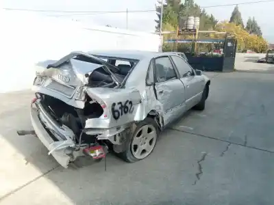 Veículo de Sucata audi a8 d2 (4d2, 4d8) 4.2 quattro do ano 2002 alimentado aqf,auw,aux