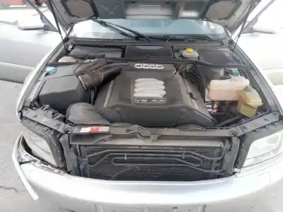 Veículo de Sucata audi a8 d2 (4d2, 4d8) 4.2 quattro do ano 2002 alimentado aqf,auw,aux
