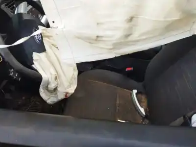 Здавання транспортного засобу ford c-max (dm2) 1.6 tdci року 2010 потужний g8da,g8db,g8dd