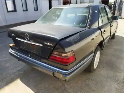 Veículo de Sucata mercedes-benz clase e (w124) e 300 d (124.131) do ano 1994 alimentado om 606.910