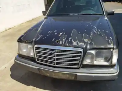 Veículo de Sucata mercedes-benz clase e (w124) e 300 d (124.131) do ano 1994 alimentado om 606.910