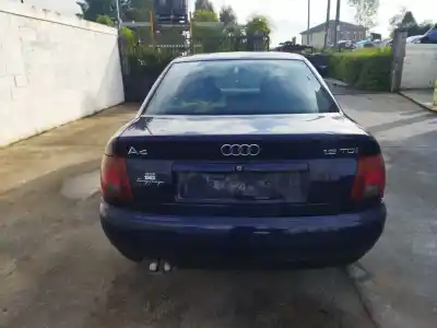 Veículo de Sucata audi a4 b8 avant (8k5) 2.0 tdi do ano 2000 alimentado cagb,cjcb,csub
