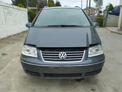 Scrapping Vehicle volkswagen sharan (7n1, 7n2) 2.0 tdi of the year 2008 powered cffb
