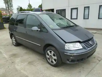 Scrapping Vehicle volkswagen sharan (7n1, 7n2) 2.0 tdi of the year 2008 powered cffb