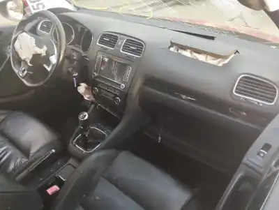 Veículo de Sucata volkswagen golf vi (5k1) 2.0 tdi do ano 2012 alimentado cbab,cffb,cjaa