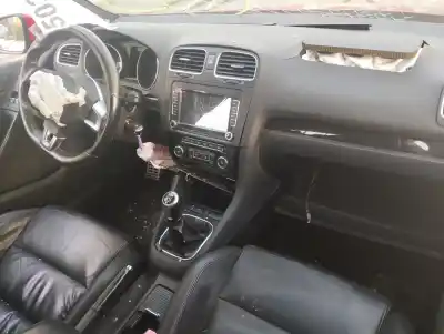 Veículo de Sucata volkswagen golf vi (5k1) 2.0 tdi do ano 2012 alimentado cbab,cffb,cjaa