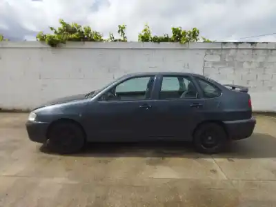 Veicolo di demolizione seat                                               cordoba berlina (6k2)                                                                                                                                                                                                                                      stella                                                                                                                                                                                                                                                     dell'anno 2001 alimentato alh