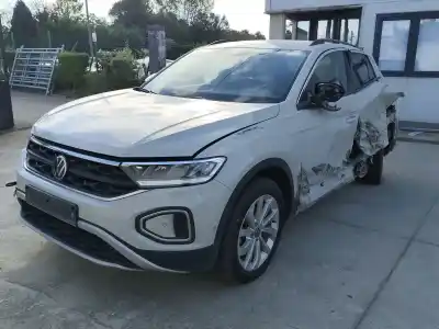 Scrapping Vehicle volkswagen t-roc (a11, d11) 1.0 tsi of the year 2022 powered dlaa