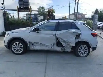 Scrapping Vehicle volkswagen t-roc (a11, d11) 1.0 tsi of the year 2022 powered dlaa