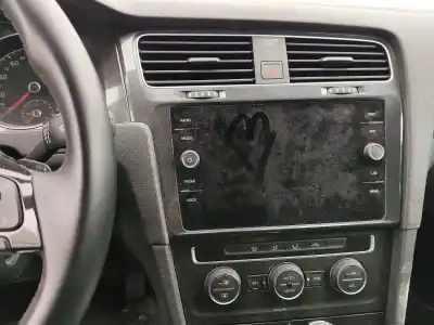 Veículo de Sucata volkswagen golf vii variant (ba5, bv5) 1.6 tdi do ano 2019 alimentado ddya,dgte