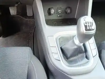 Veicolo di demolizione hyundai i30 fastback (pde, pden) 1.0 t-gdi dell'anno 2021 alimentato g3lc,g3le