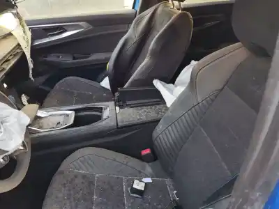 Verschrottungsfahrzeug renault austral tce 130 des jahres 2024 angetrieben h5f600