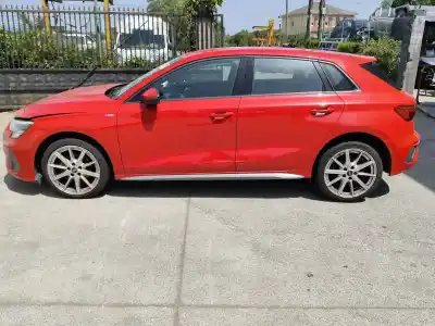 Veículo de Sucata audi a3 sportback (8ya) 35 tdi do ano 2023 alimentado dsrb,dtsa,dtsb,dxpa