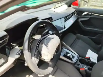 Veículo de Sucata audi a3 sportback (8ya) 35 tdi do ano 2023 alimentado dsrb,dtsa,dtsb,dxpa