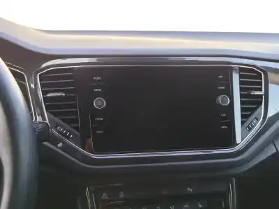 Veicolo di demolizione volkswagen t-roc (a11, d11) 1.5 tsi dell'anno 2018 alimentato dada,dpca,dxdb